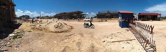 Cambodian Vietnamese Border at Prek Chak by Asienreisender